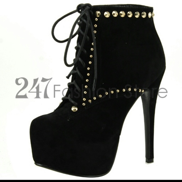 Shoes - Picture 1 of 1