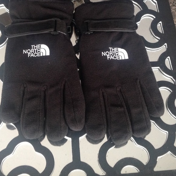The North  Face gloves🚫NO LONGER AVAILABLE 🚫