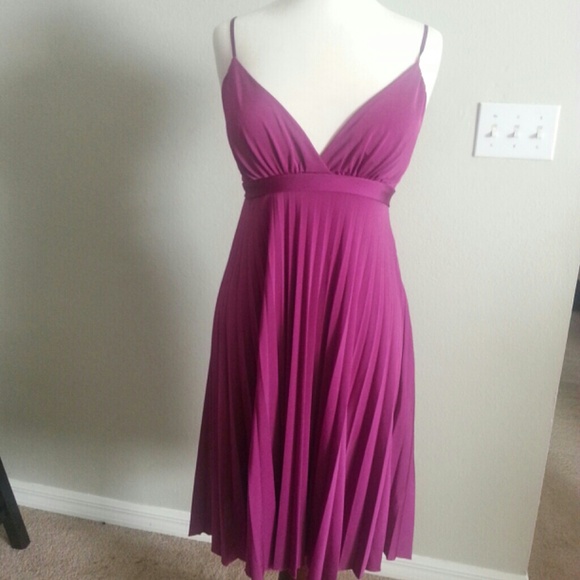 Dress - Picture 1 of 4