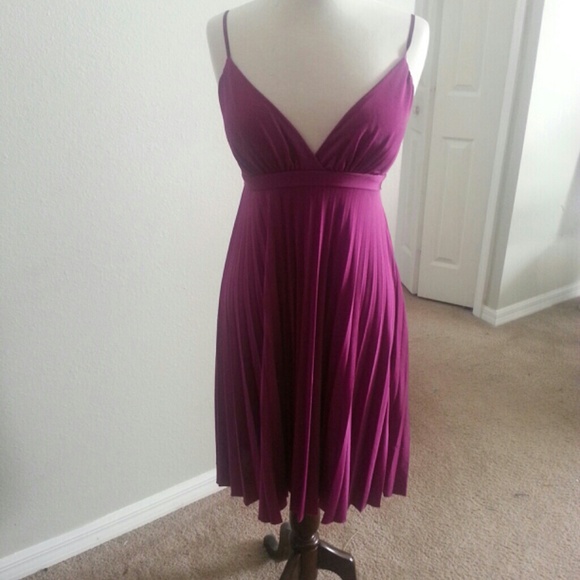 Dress - Picture 2 of 4