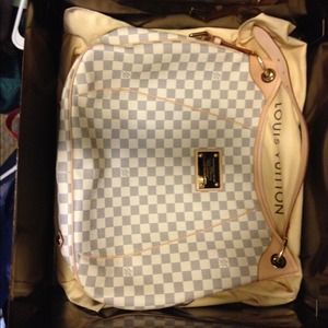 LV Galliera 📌SOLD📌😃