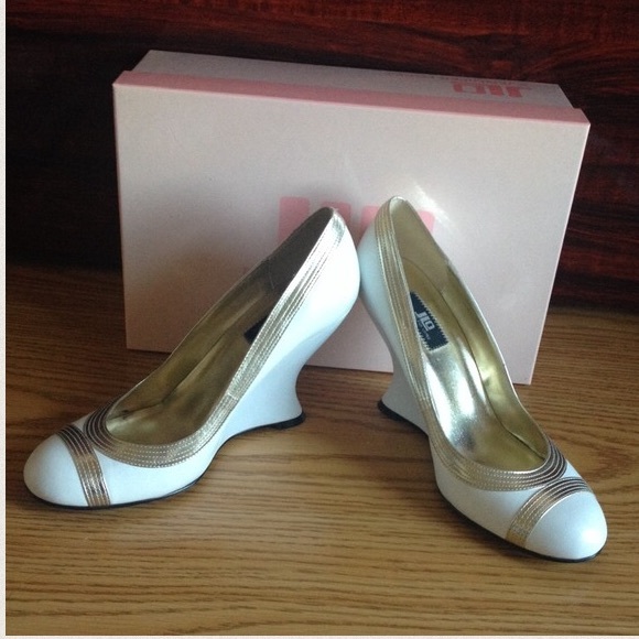 JLO Velocity Wedges