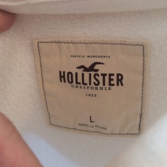 White hollister hoodie - Picture 3 of 3