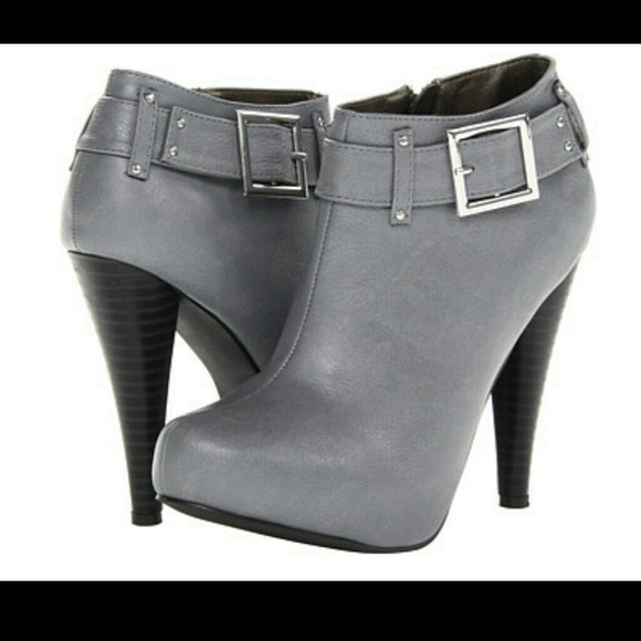 Boot - Picture 2 of 4