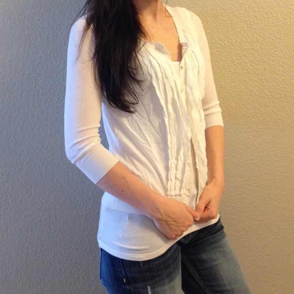 SOLD! White cropped cardigan!! REDUCED! - Picture 2 of 2