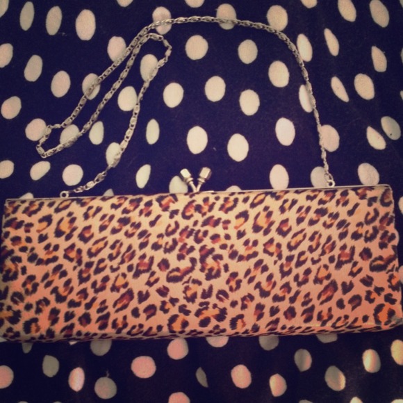 Gorgeous leopard print clutch🐆💋