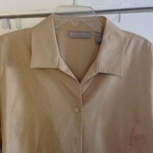 🌼 Silk button down shirt - Just Reduced!