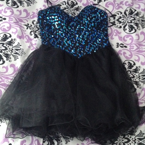 Homecoming dress *new price*