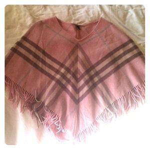 Burberry Poncho🎉