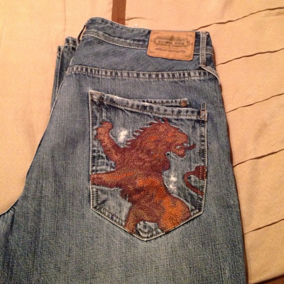 Men's distressed jeans - Picture 2 of 3