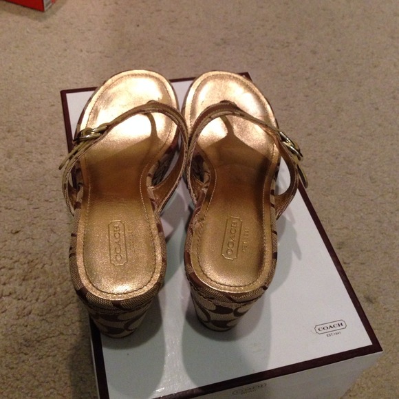 Shoes - Picture 2 of 4