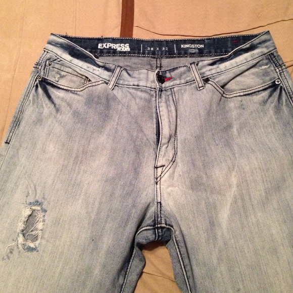 Men's distressed jeans - Picture 2 of 3
