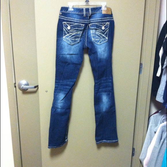 Distressed Denim - Picture 2 of 4