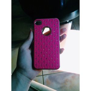 Pink iPhone 4S hot pink case