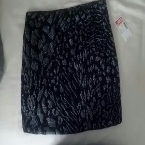 Deb black ans silver skirt