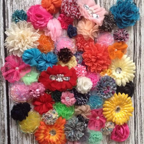 10 flowers on clips
