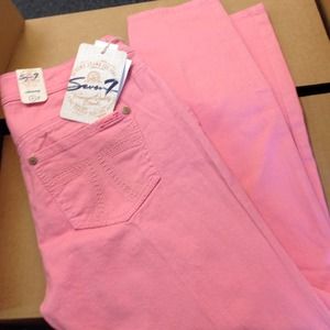 NWT BEAUTIFULLY PINK 7JEANS 💓💓