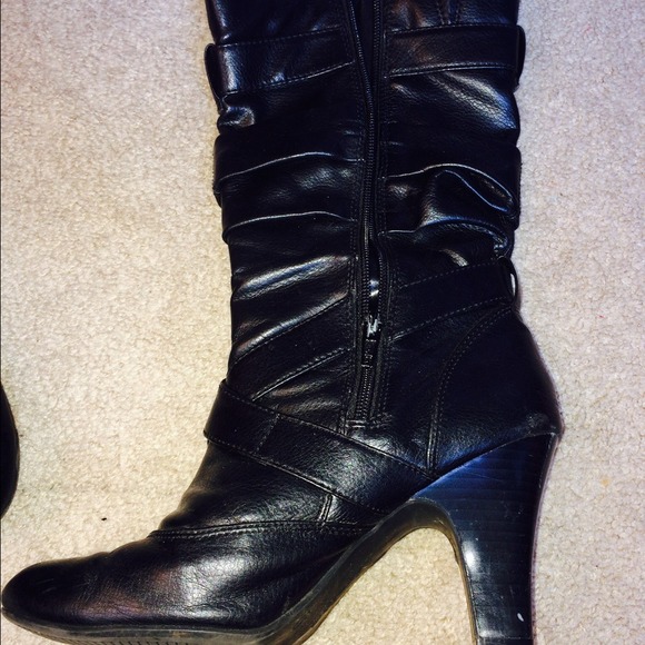 Black heel boots