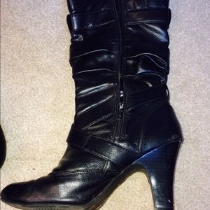 Black heel boots