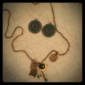 Necklace and earnings