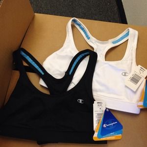 🎀REDUCED🎀NWT 2 Champion High Support Sports Bras