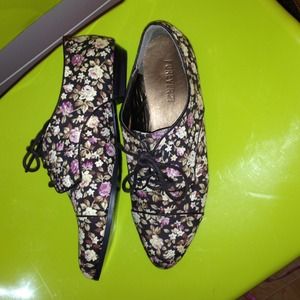 NEW! F21 Floral Oxfords