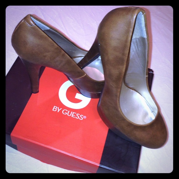 Brand New Guess Pumps.... - Picture 1 of 4