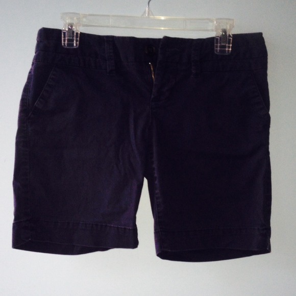 Navy blue Bermudas