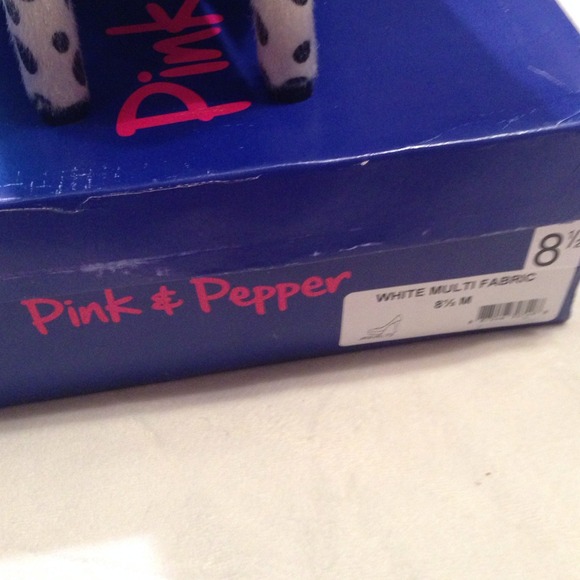 Pink and Pepper ~ White/ Multi Fabric Pin - Picture 4 of 4