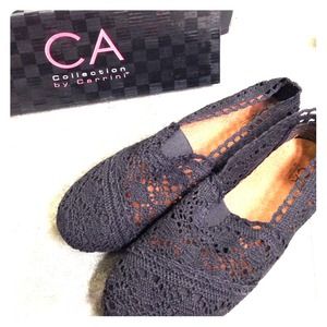 Perfect for spring! 🔅 Women's slip-ons.