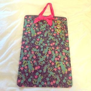 LILLY PULITZER MAGNETIC BOARD