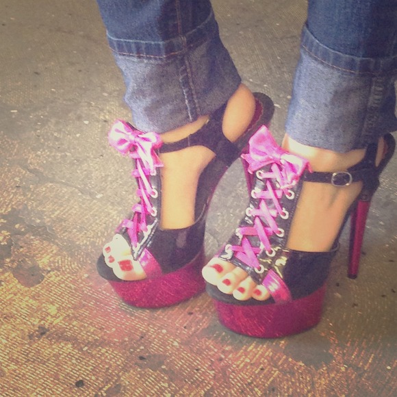 Ellie high heels :)