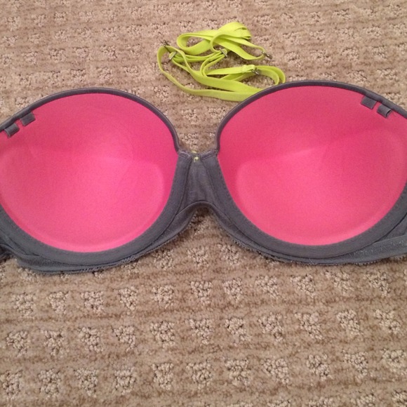 SALE!! Victoria Secret strapless 34c bra - Picture 2 of 6