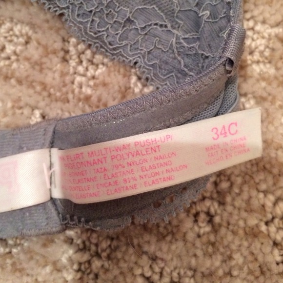 SALE!! Victoria Secret strapless 34c bra - Picture 4 of 6