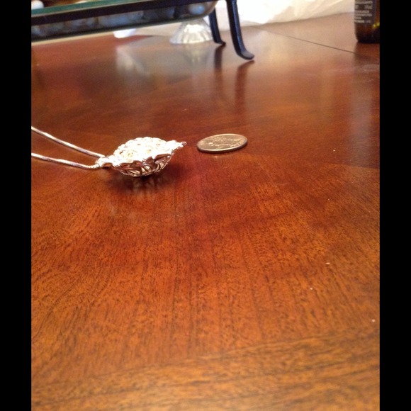 🌻Sunflower Hollow Pendant on 925 Silver Chain🌻 - Picture 4 of 4