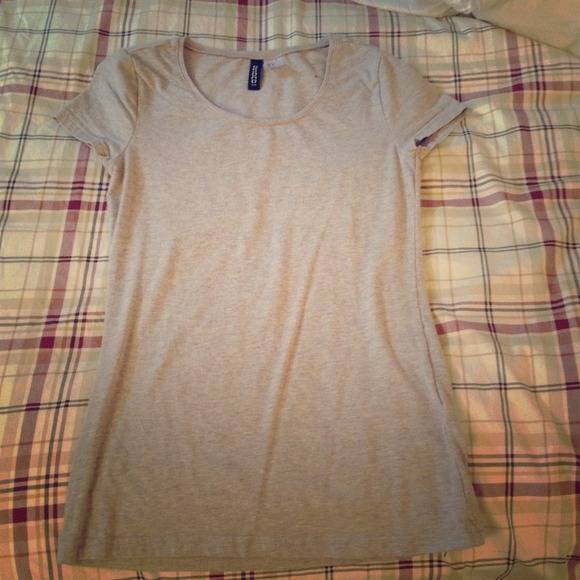 Cream beige tee shirt