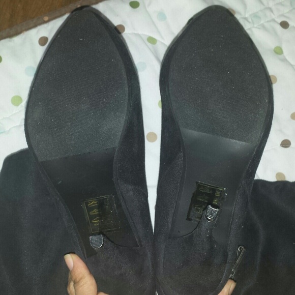 Brand New Boots .. NWOT - Picture 3 of 3