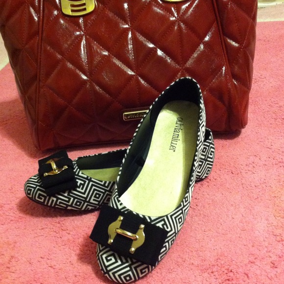 Olivia Miller flats