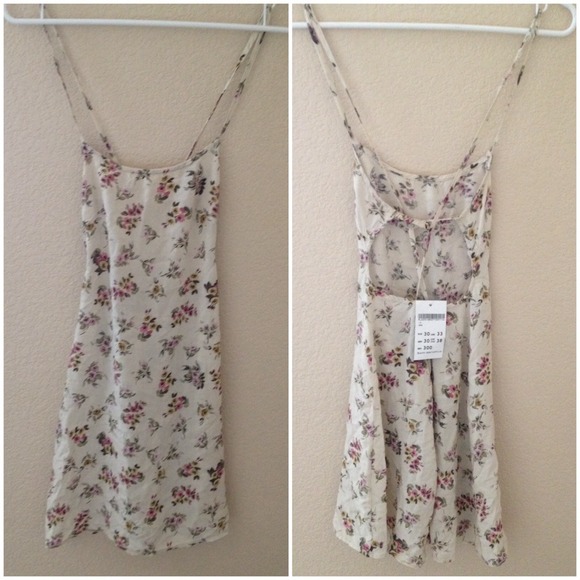 ❌ SOLD ❌ Brandy Melville Rin Dress