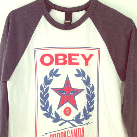 ‼️SOLD‼️ Obey Baseball Tee