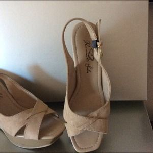 Beige wedge platform sandals