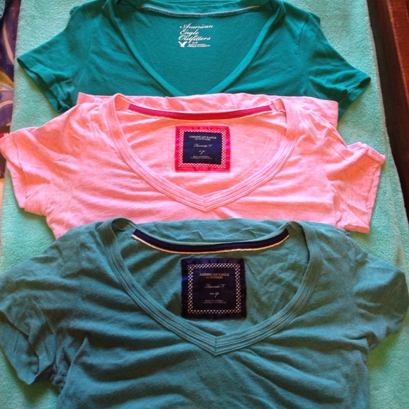 ❌SOLD IN BUNDLE❌ American Eagle T-Shirts