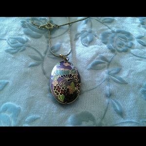 Vintage Cloisonne. Necklace