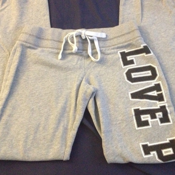 ❌SOLD❌ ON VINTED!! VS Love Pink sweatpants - Picture 1 of 3