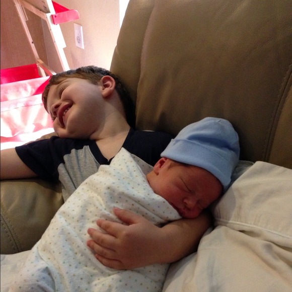 Last call for maternity clothes! - Picture 3 of 4