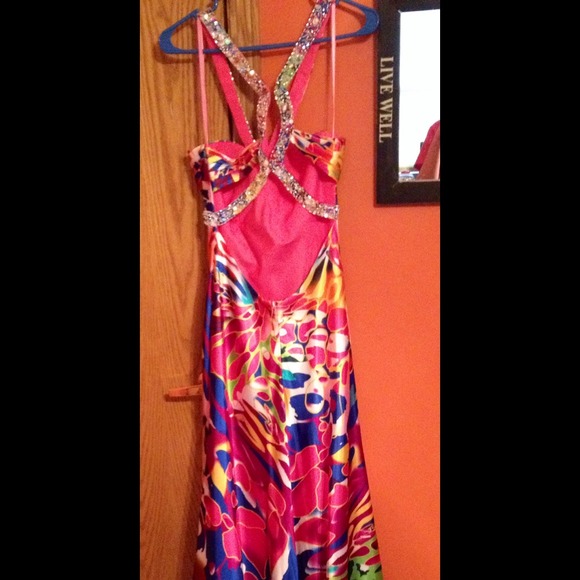 Prom dress! - Picture 2 of 4