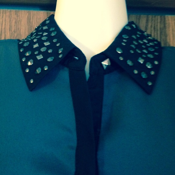 Rock & Republic studded tunic top - Picture 2 of 4