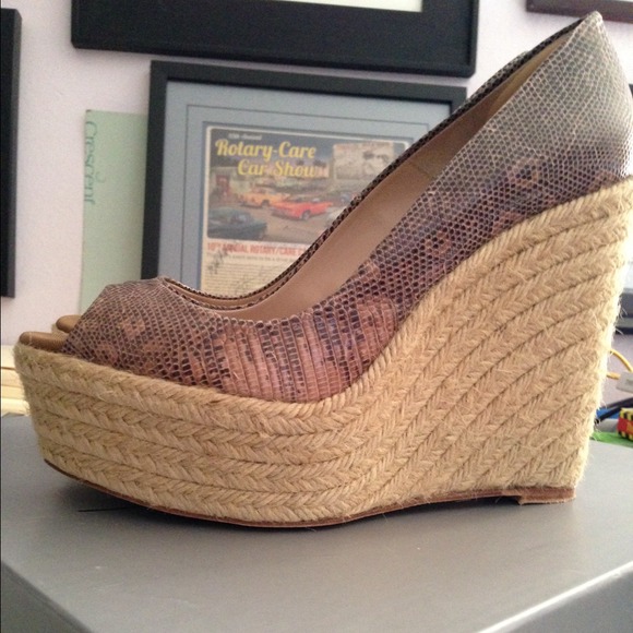 Brian Atwood πΌWedge Platform peep toe heels 7 - Picture 3 of 4