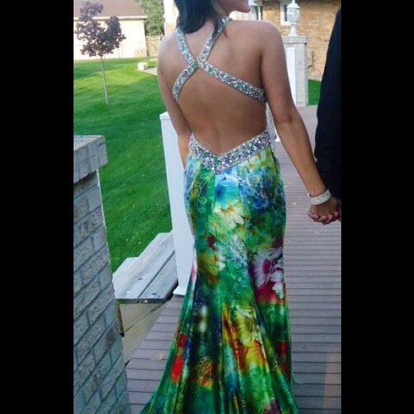 Prom dress - Picture 3 of 4