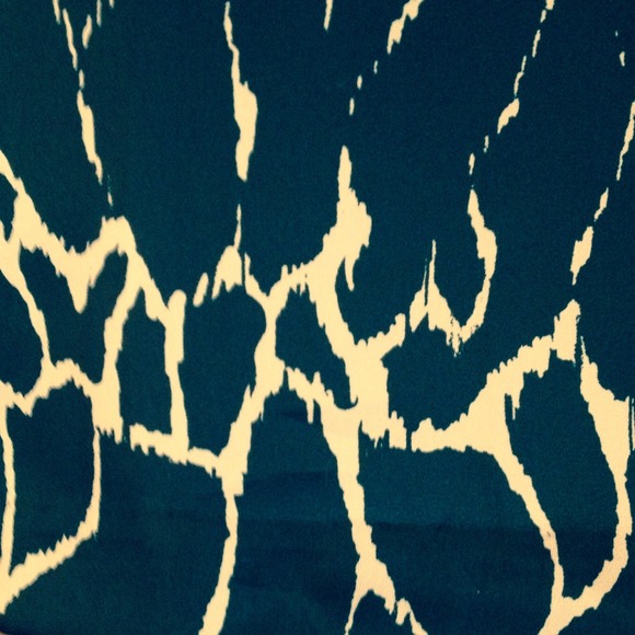 Dana Buchman Chain embellished top - Picture 3 of 3